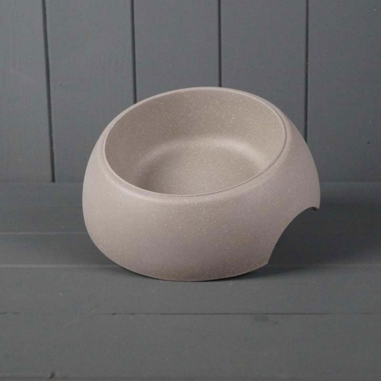 Earthy 18cm Pet Bowl - Made with Straw