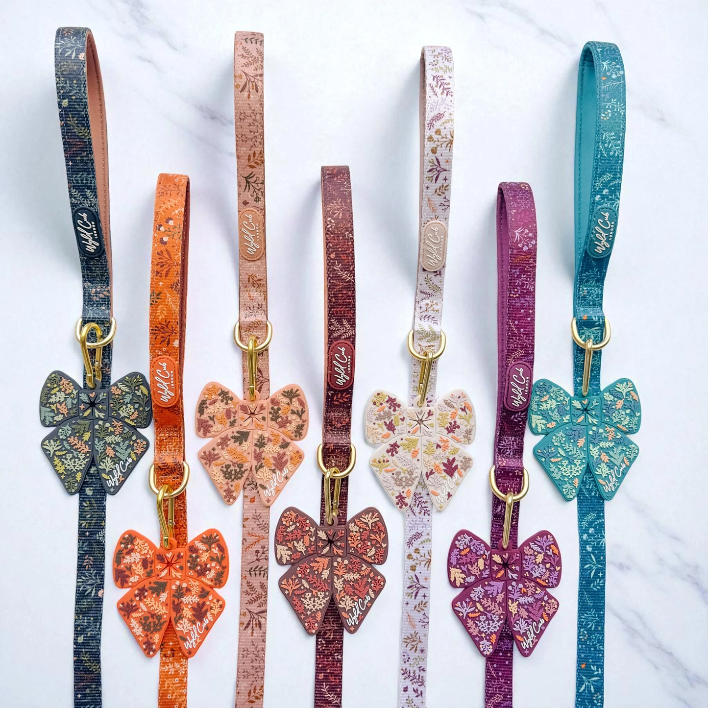 Wyld Cub Poop Bag Caddy Bow - Ravenwood