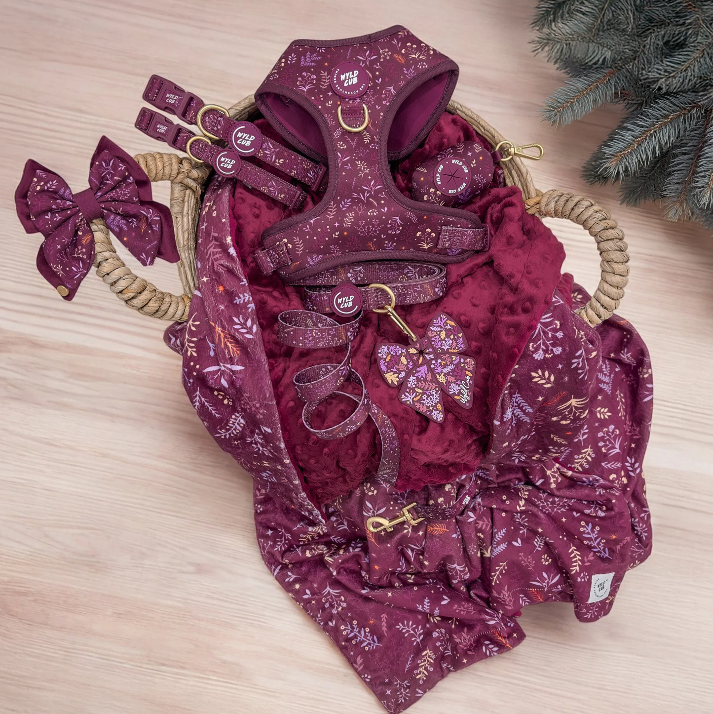 Wyld Cub Snuggle Pet Blanket - Chiswick Fig