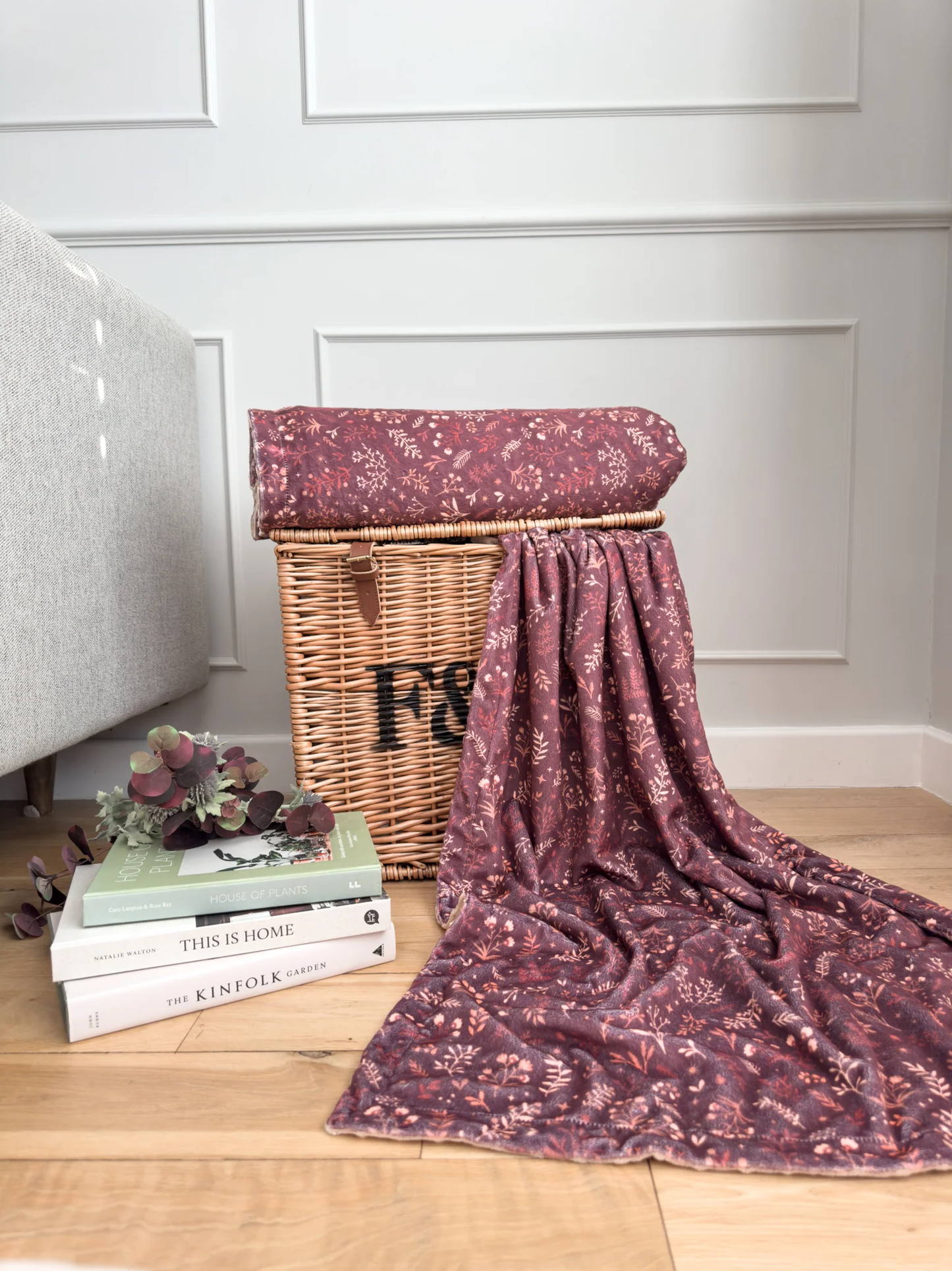 Wyld Cub Snuggle Pet Blanket - Chiswick Chestnut