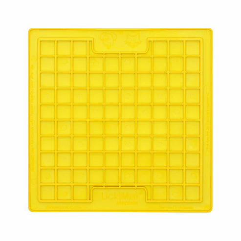 LickiMat Playdate Dog